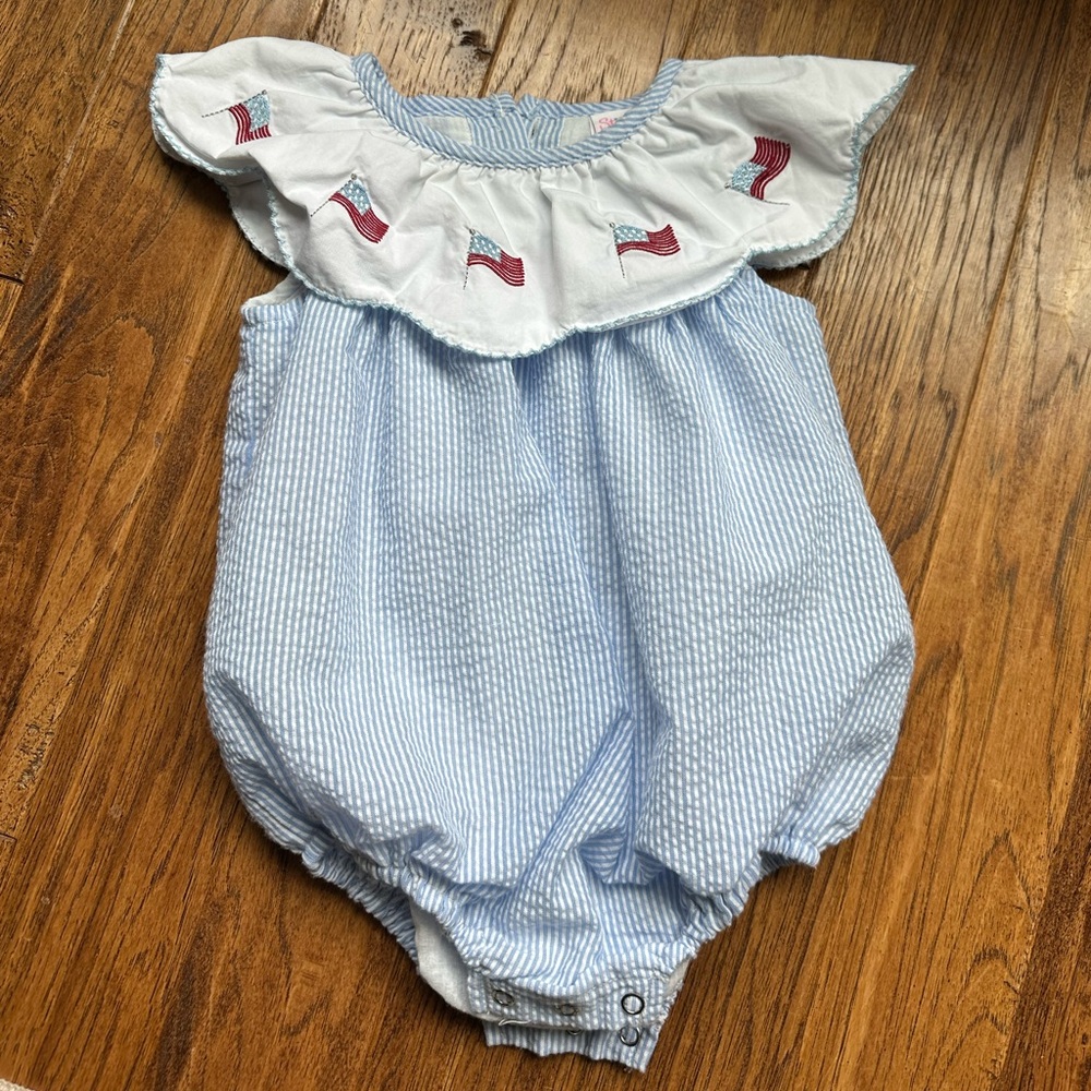 Waving in the Wind Embroidered Blue Bubble 9m